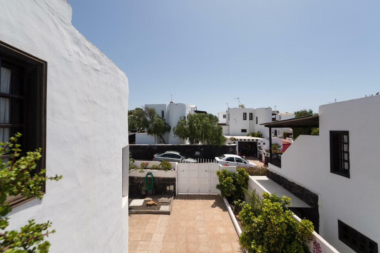 2Br Beach House - Solarium & Shower Terrace - 13 Puerto del Carmen  Exterior photo